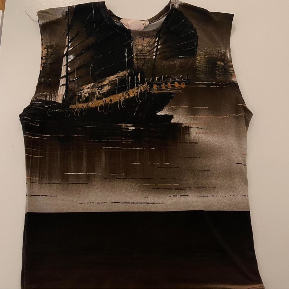 Sleeveless Top with Boat Design